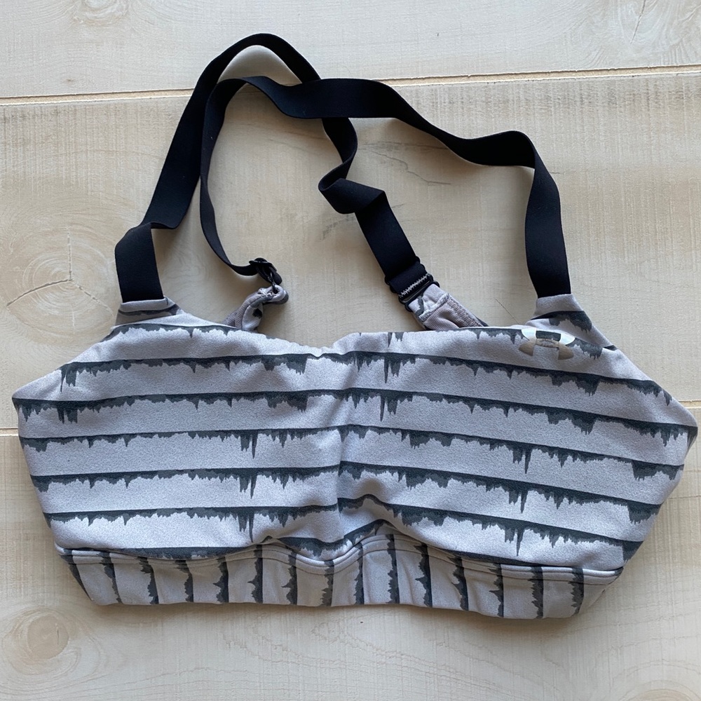 Under Armour black & white sports bra